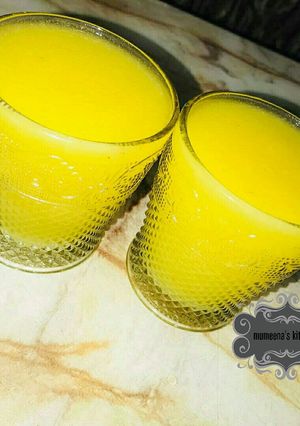 A picture of Pineapple smoothie.