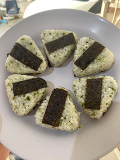 Foto resep 87. Bekal onigiri simple