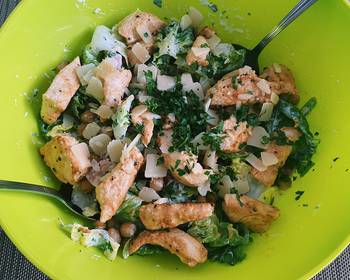 Latest Recipe Caesar salad with chickpeas and garlic dressing  Very Delicious