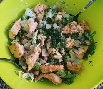 Popular Recipe Caesar salad with chickpeas and garlic dressing  Delicious Steady