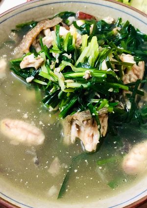 Hình của món Canh cá rô đồng nấu hẹ.