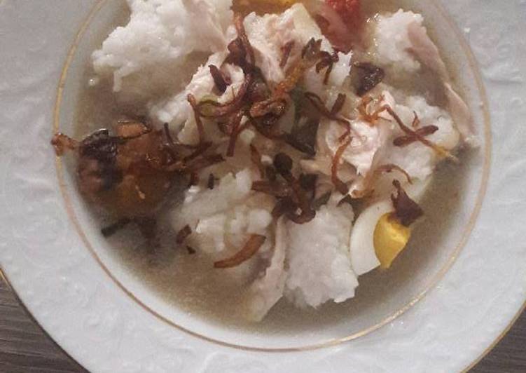 Soto Banjar lezat.. komplit ketupat perkedel n sambal