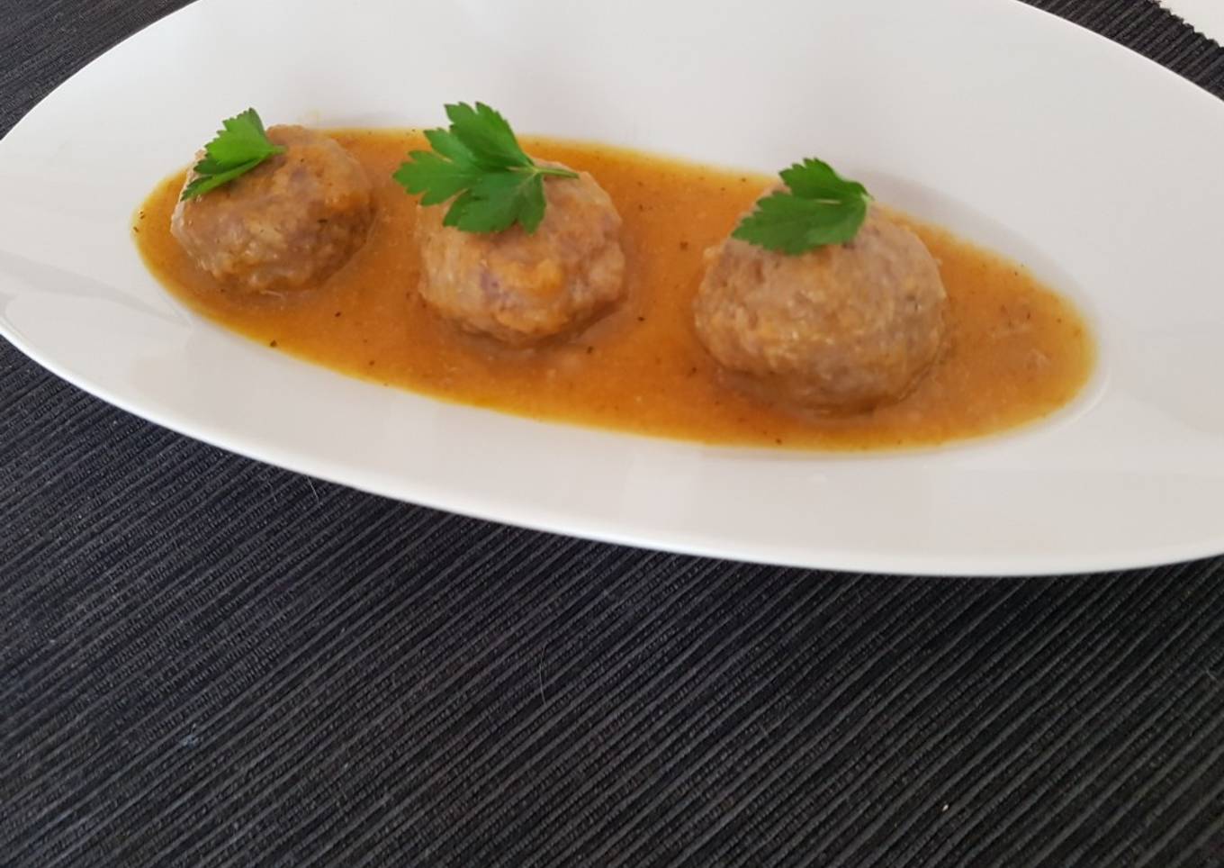 Albóndigas en su salsa