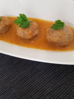 Una foto de Albóndigas en su salsa