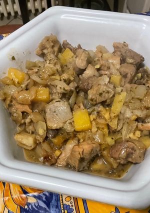 Une photo de Porc à l'ananas, prune et gingembre