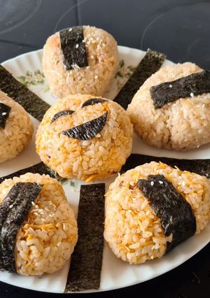 Hình của món ONIGIRI, CƠM NẮM NHẬT.