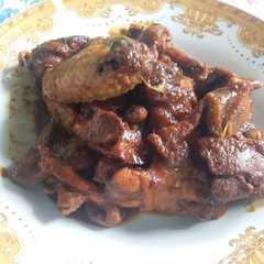 รูปของ Sayap ayam + rempelo ati ungkep kecap (bumbu bacem) simple (gak pake minyak