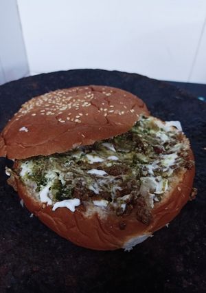 कीमा बन (keema bun recipe in Hindi) रेसिपी मुख्य फोटो
