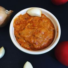 A picture of Pizza sauce.