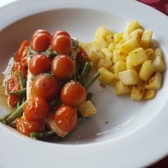 A picture of Salmon Pesto.