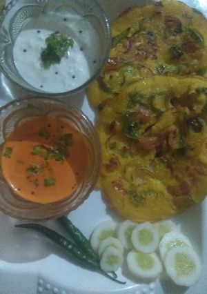 उत्तपम (uttapam recipe in Hindi) रेसिपी मुख्य फोटो