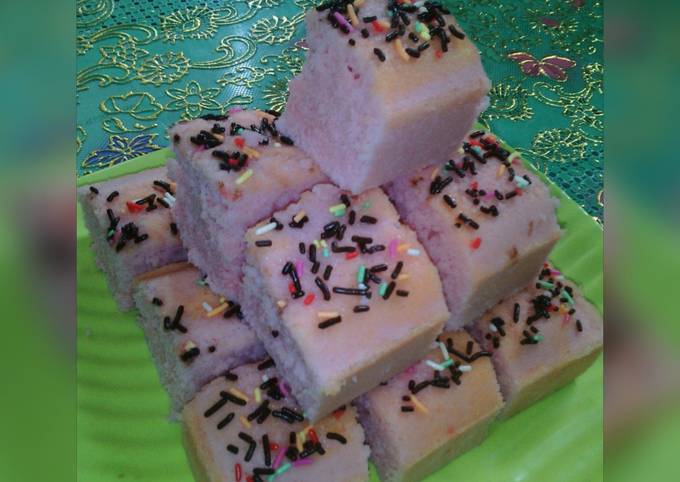 Cara Buat Bolu Air Strawberry (1 Telur plus Maizena) Bunda Pasti Bisa