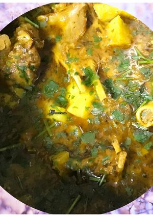 A picture of Aloo gosht curry.