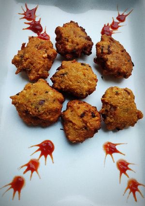 A picture of Kalmi Vada.