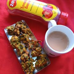 A picture of Spinach Onion Fritters.