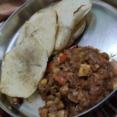 A picture of Chatpate Chane Street food style.