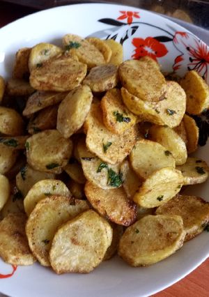 A picture of Simple deep fry potatoes.