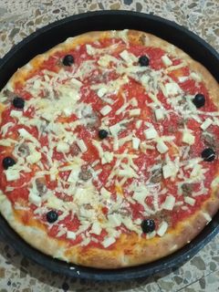 صورة لوصفة بيتزا بالجبن والتون 🧀🥫🍕