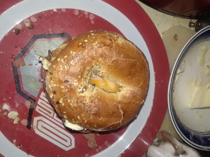 Easy Steps to Make Recipes Salami, Egg, and Braunschweiger, Cheese Everything Bagel the Awesome  Make You Drink.