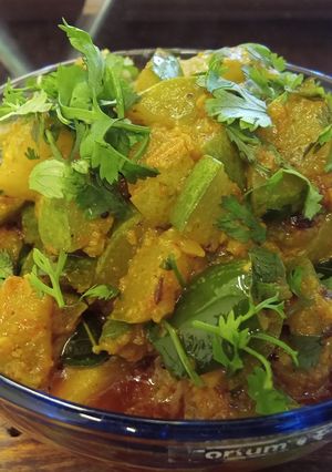 A picture of Zhatpat kakdi(kheera)ki sabji.