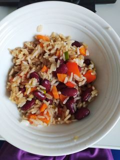 Una foto de Arroz con judías pintas y vinagreta