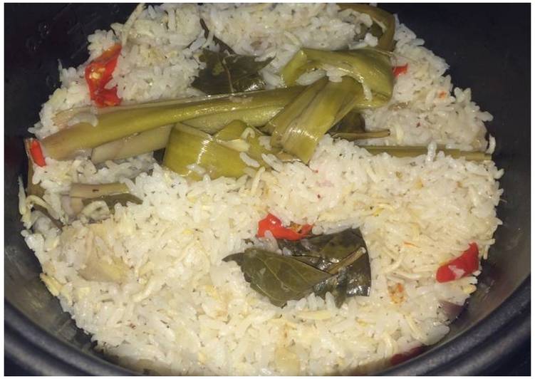 Cara Gampang Menyiapkan Nasi Liwet Ebi (rice cooker) yang Sempurna