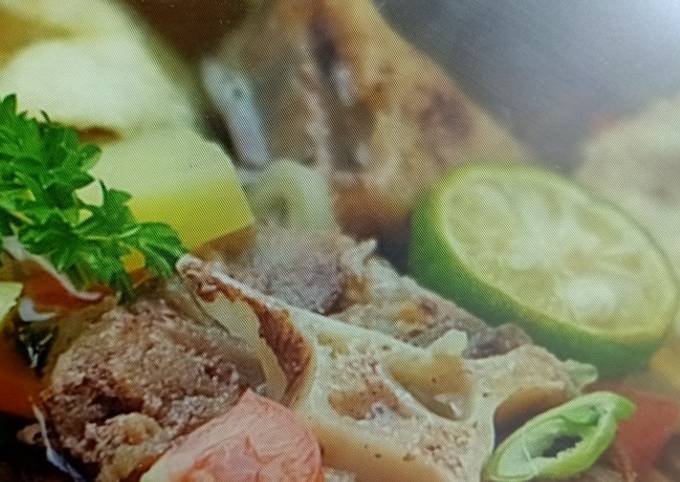 Resep Sop Buntut Crunchy yang Enak Banget