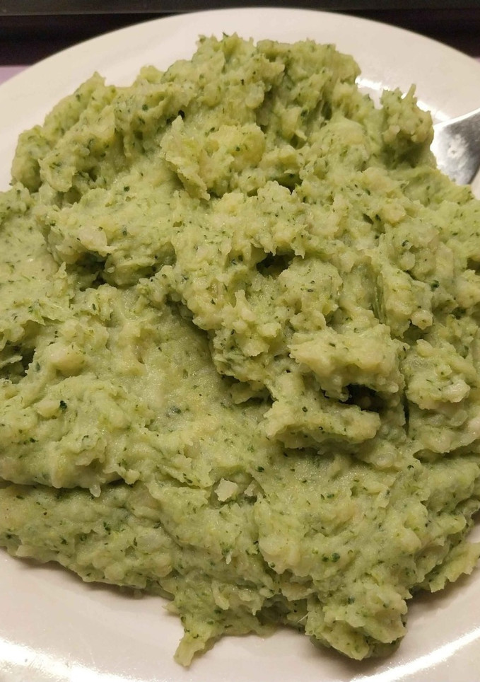 Una foto de Puré de brócoli y patata