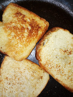 A picture of Toasted bread.