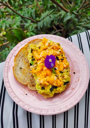 Foto resep Sourdough Alpukat Telur (Recook Kreasi Chef Putri Miranti)