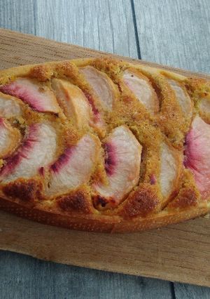 Une photo de Tarte à la pêche et crème de noisette