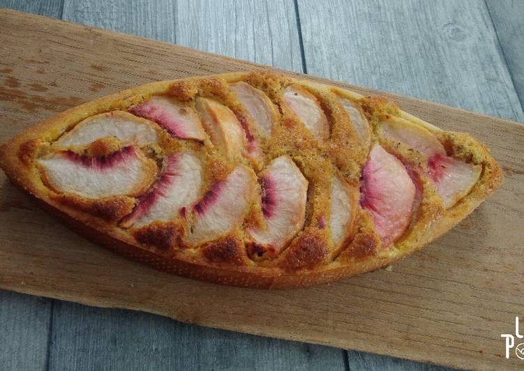 Tarte à la pêche et crème de noisette…