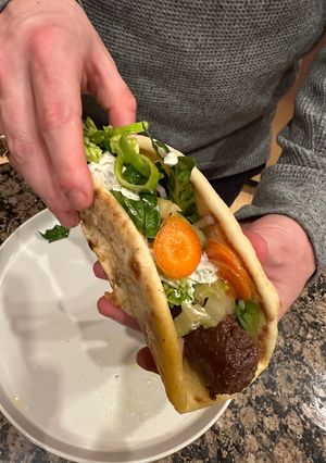 A picture of Ćevapi Mediterranean Wraps.