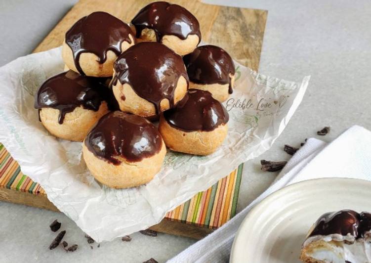 Recipe of Quick Chocolate and vanilla puffs