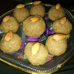 Jawari aur gud (Jaggery) ke ladoo A picture of Jawari aur gud (Jaggery) ke ladoo.