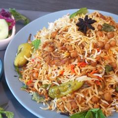 A picture of Chanay ki biryani.