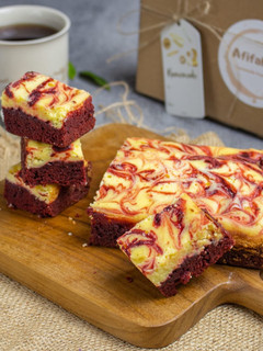 Foto resep Red Velvet Brownies with Vanilla Cream Cheese
