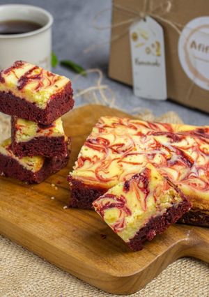 Foto resep Red Velvet Brownies with Vanilla Cream Cheese