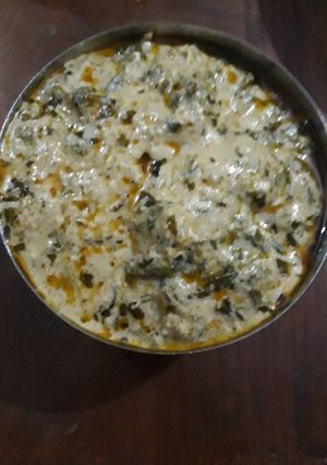 A picture of Methi malai mutter in microwave.