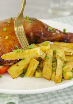 Hình của món Đùi gà nướng khoai lang ngon khó cưỡng.