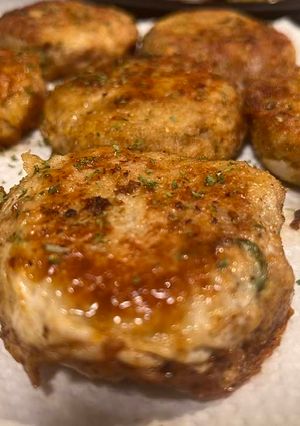A picture of Parsi chicken cutlets.