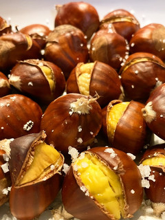 Foto de Castanhas assadas #castanhas