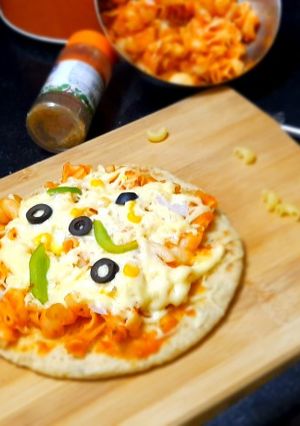 A picture of Macroni pizza.