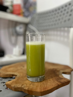 Foto resep Cold Press Juice! (Apel Malang-Timun-Nanas-Bayam)