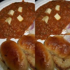 A picture of Pav bhaji.