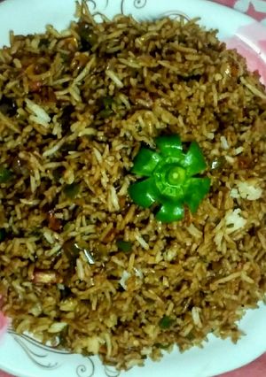 A picture of Chinese fried rice.
