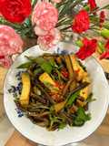 Tảo Xoắn Xào Rau Răm Chay