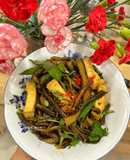 Tảo Xoắn Xào Rau Răm Chay