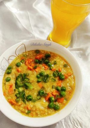A picture of Veggie masala Oats.