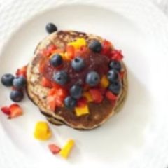 A picture of Healthy fruits pancakes.